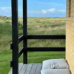 Сasa de vacaciones Sea View In Nostalgic 60s Near Dunes *