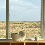 Sea View In Nostalgic 60s Near Dunes Сasa de vacaciones *