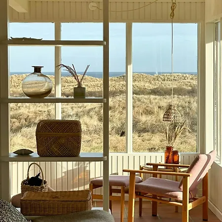 Sea View In Nostalgic 60s Near Dunes Сasa de vacaciones Bindslev