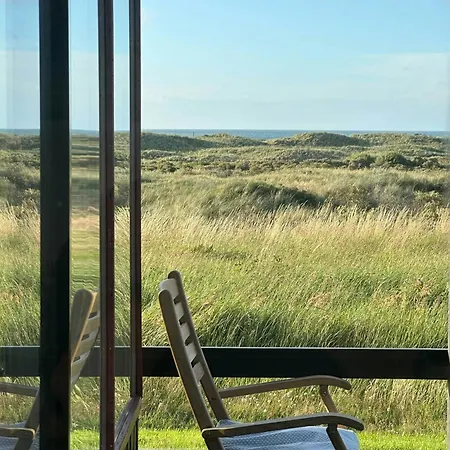 Sea View In Nostalgic 60s Near Dunes *